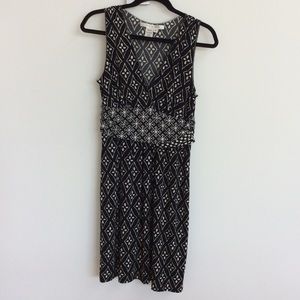 Max Studio black/ white pattern mini dress